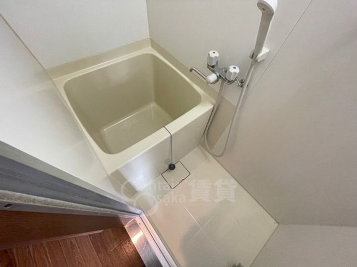 兵庫県川西市花屋敷1丁目の賃貸マンションの風呂