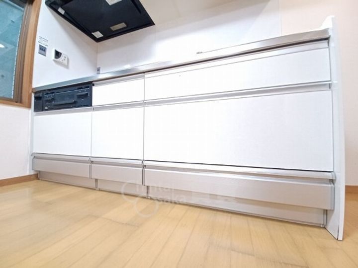 兵庫県川西市花屋敷1丁目の賃貸マンションのキッチン