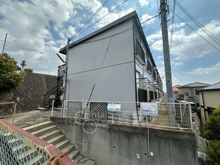 大阪府豊中市宮山町4丁目の賃貸アパートの外観