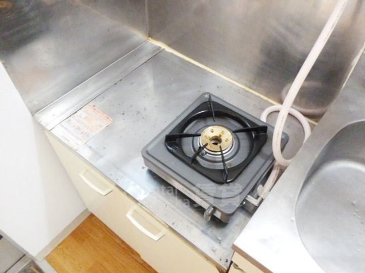 大阪府豊中市宮山町4丁目の賃貸アパートのキッチン