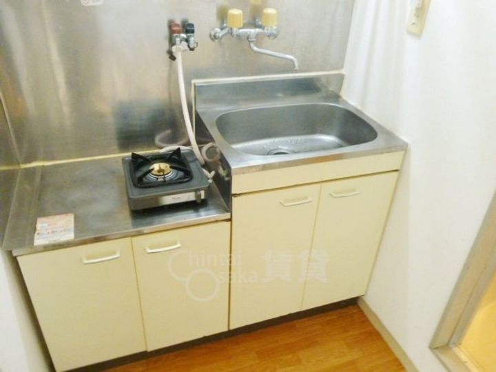 大阪府豊中市宮山町4丁目の賃貸アパートのキッチン