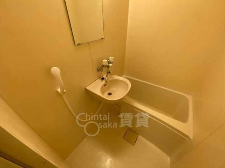 大阪府茨木市南春日丘6丁目の賃貸アパートの風呂