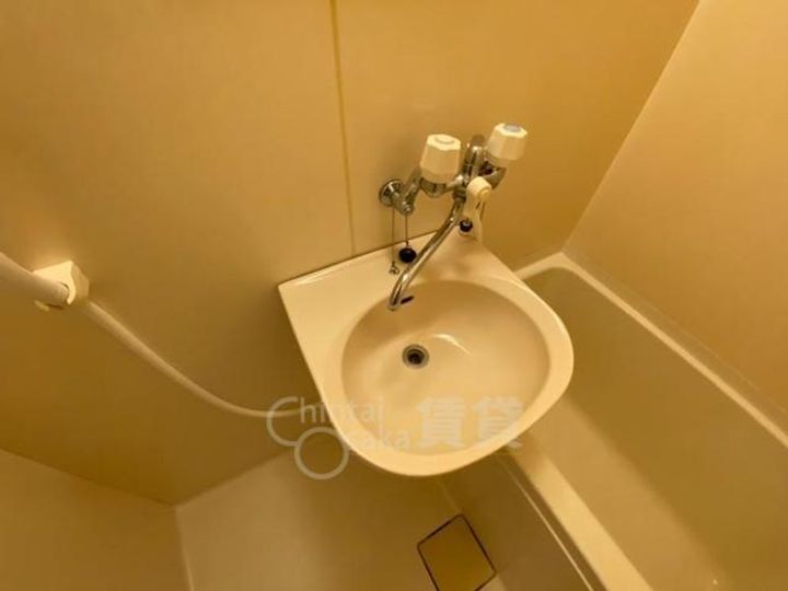 大阪府茨木市南春日丘6丁目の賃貸アパートの内装