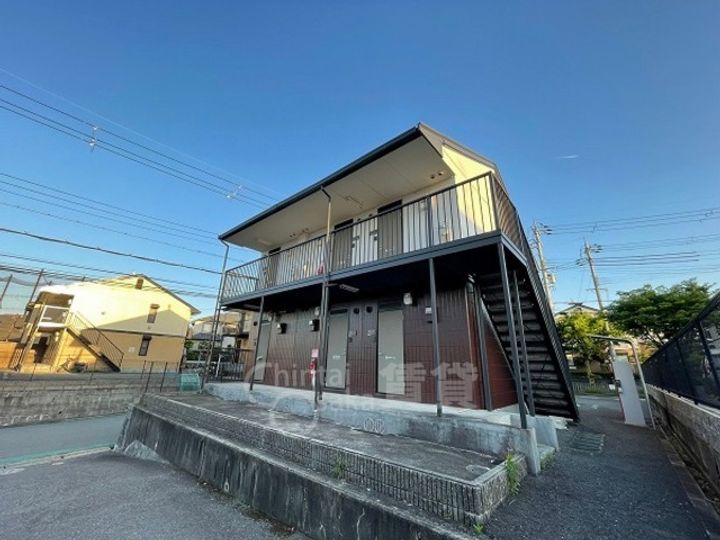 大阪府箕面市小野原東4丁目の賃貸アパートの外観