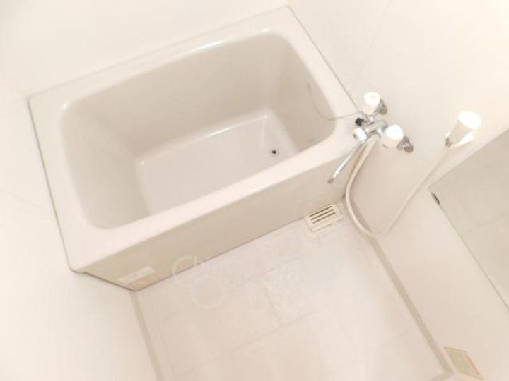 兵庫県川西市東多田1丁目の賃貸マンションの風呂