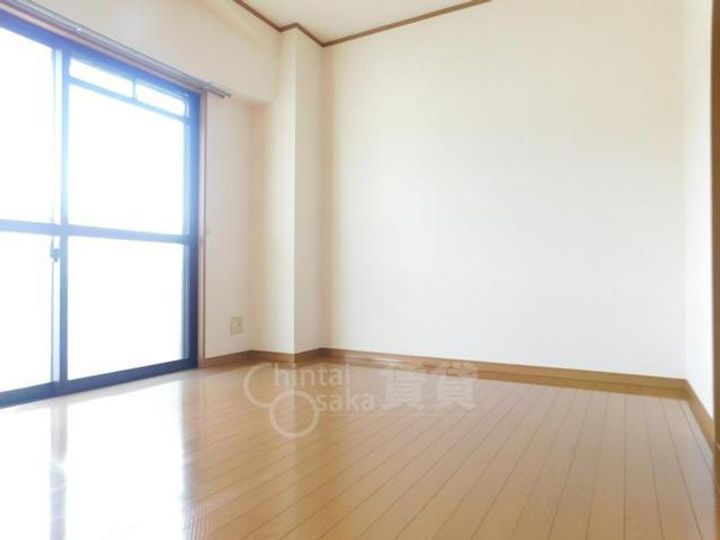 兵庫県川西市東多田1丁目の賃貸マンションの居間