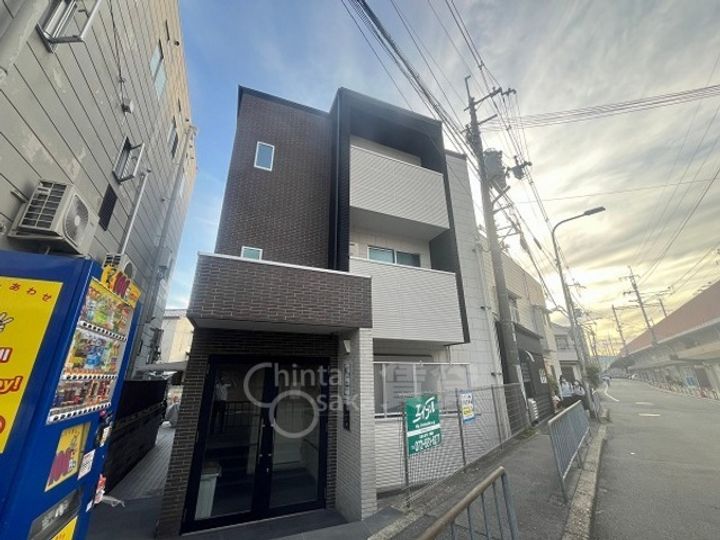 大阪府池田市天神1丁目の賃貸マンションの外観