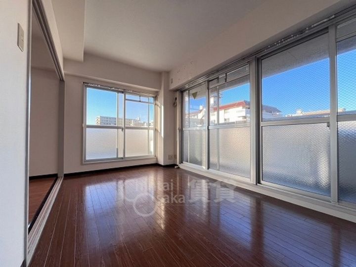 大阪府豊中市寺内1丁目(マンション)の賃貸物件の居間