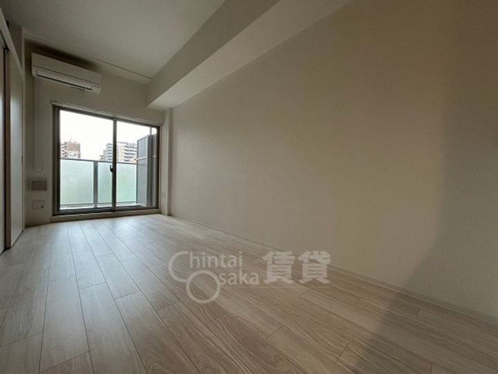 大阪府吹田市江坂町1丁目の賃貸マンションの居間