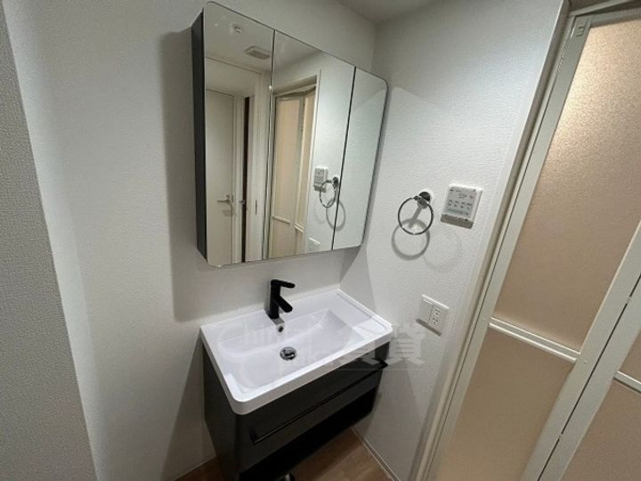 大阪府吹田市江坂町1丁目の賃貸マンションの内装