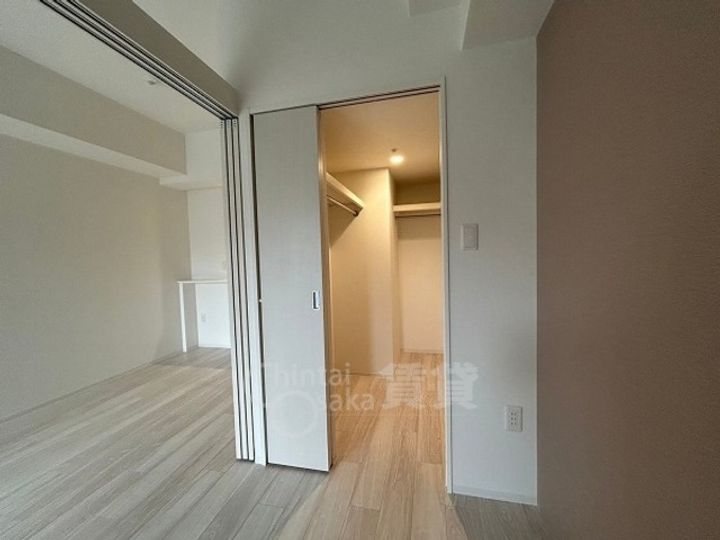 大阪府吹田市江坂町1丁目の賃貸マンションの内装