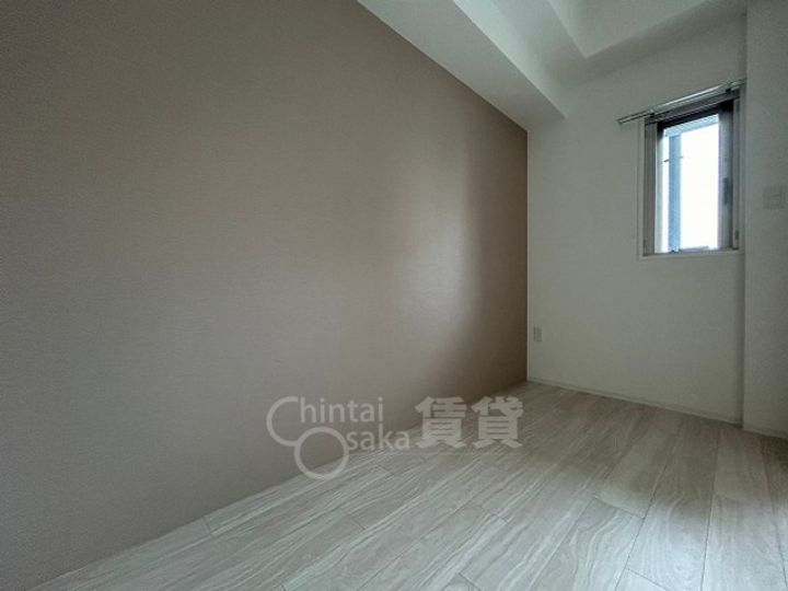 大阪府吹田市江坂町1丁目の賃貸マンションの居間