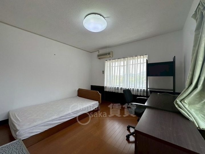 ワールドハーモニーの居間