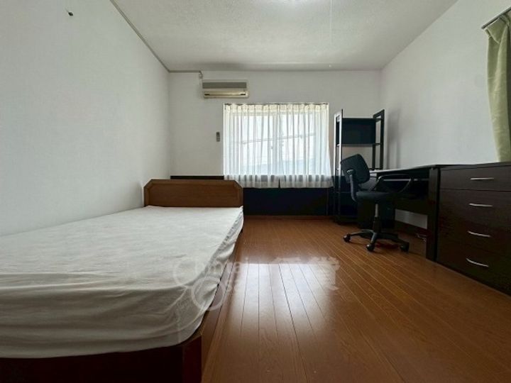 ワールドハーモニーの居間