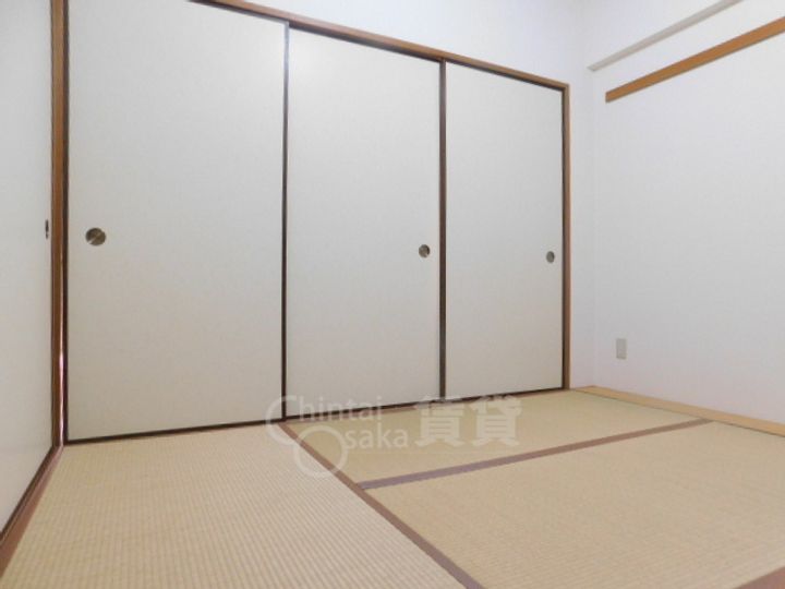 大阪府豊中市上新田1丁目の賃貸マンションの居間