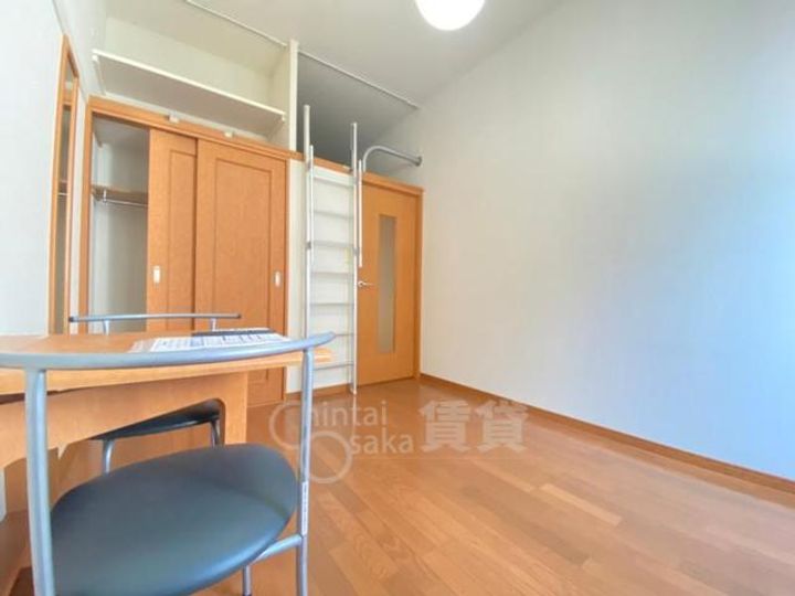 レオパレス山田東1の寝室