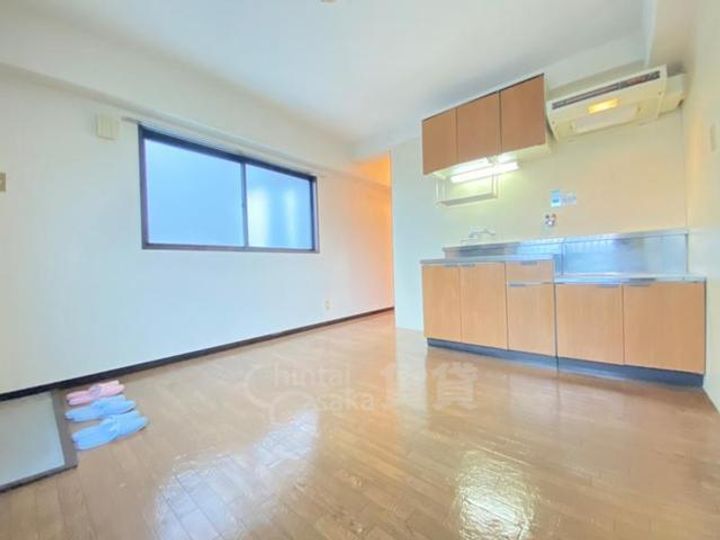 アートプラザ利倉西の居間