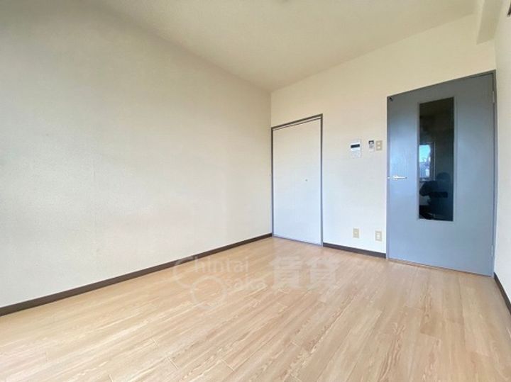 ロイヤルメゾン石橋の居間