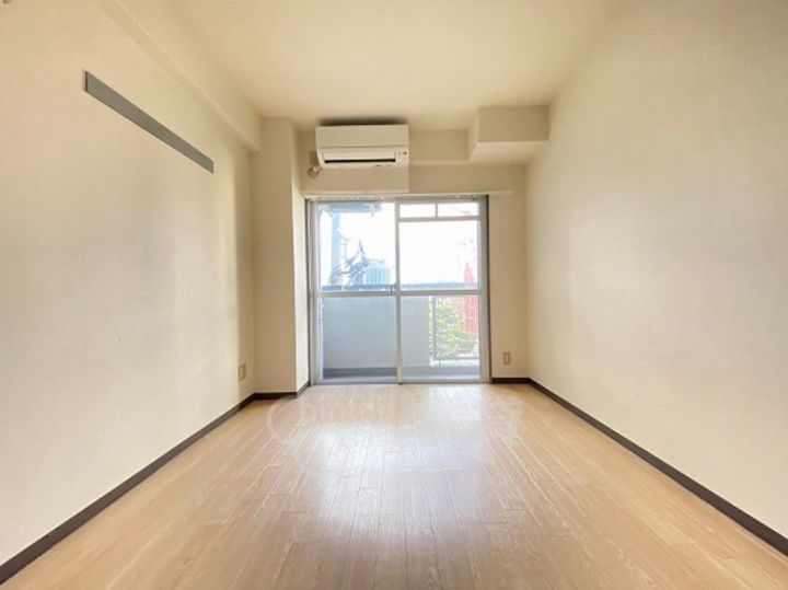 ロイヤルメゾン石橋の居間