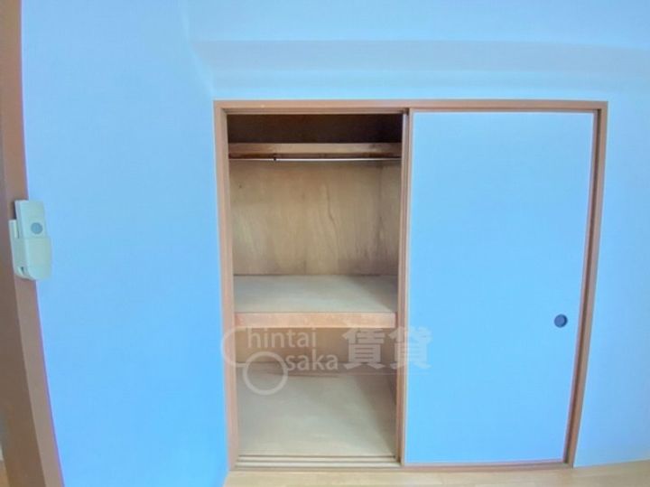 アライビルの内装