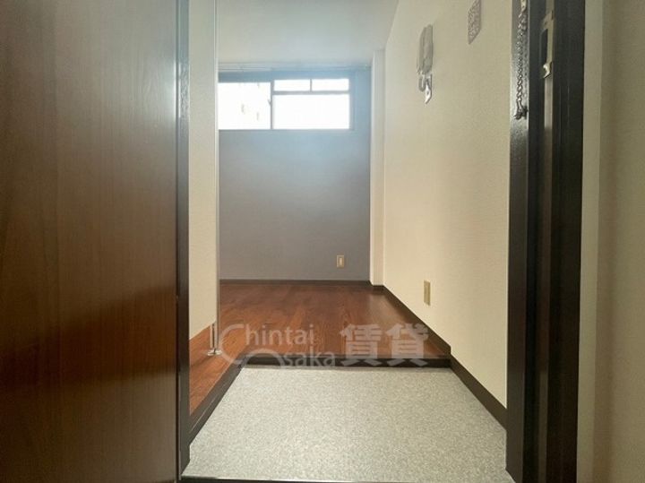 キャロル豊中駅前の玄関