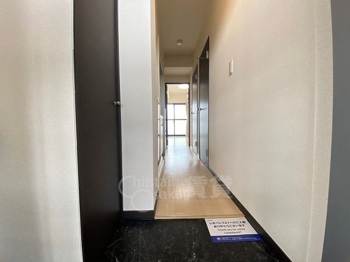 レオネクスト豊中岡町の玄関