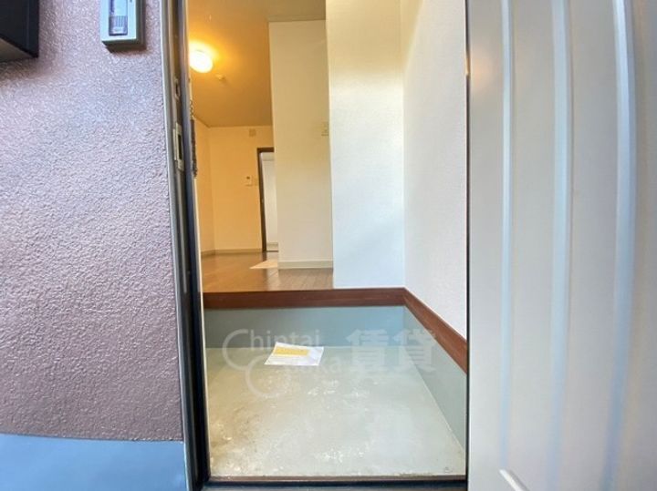 ハイツ岸本の玄関