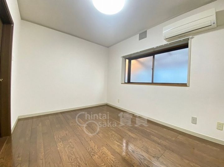 ハイツ岸本の居間