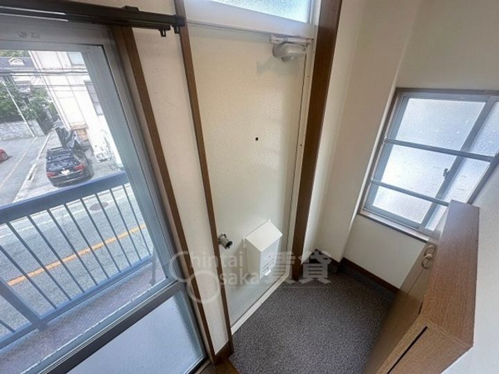 花屋敷日進ビルの玄関