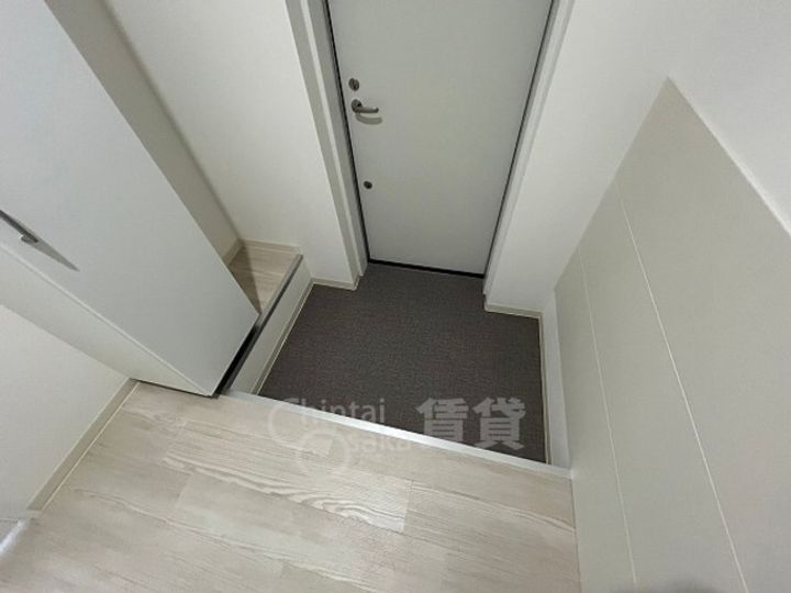 ガーデン花屋敷の玄関