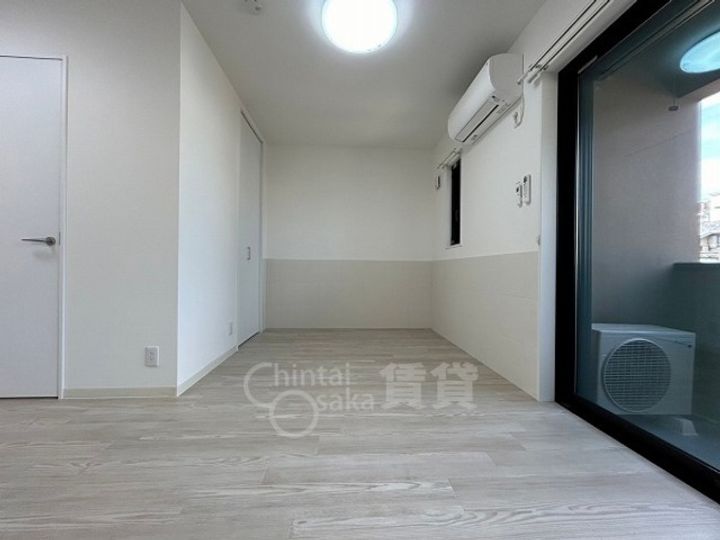 ガーデン花屋敷の居間