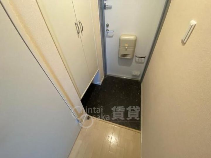 リバーサイド1の玄関