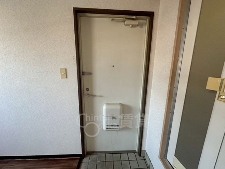 スタジオ桜塚の玄関