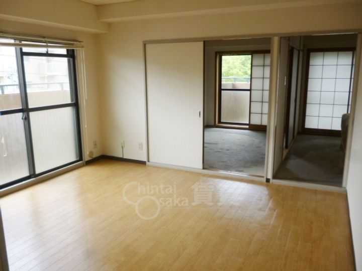グリーンヒル池田の居間