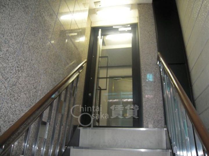 メゾン清杜の玄関