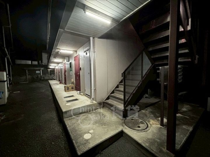 メゾン刀根山の玄関