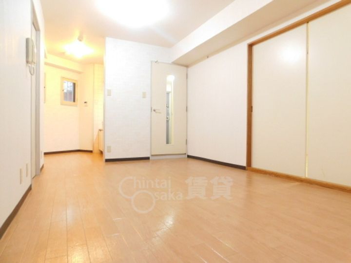 ローレル蛍池の居間