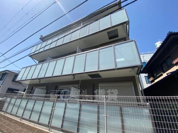 クレイノ浪華6の外観