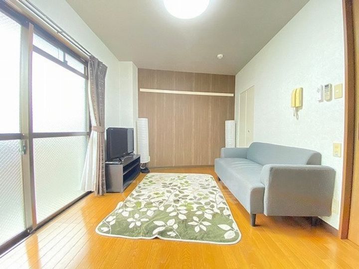 ビラージュ桃山の居間