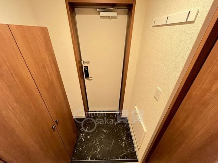 プレリュード石橋3の玄関