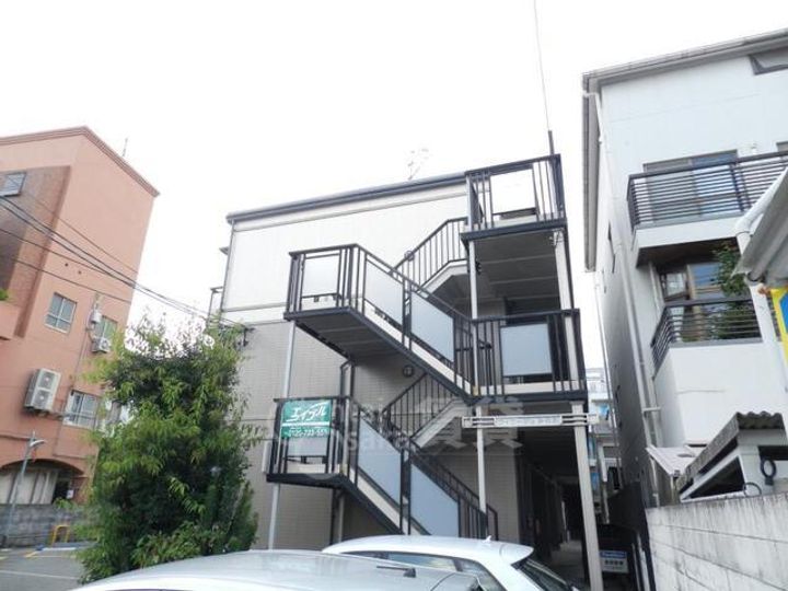 ヴィラージュみのおBの外観