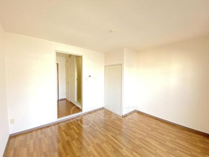 サンローズ唐池の居間