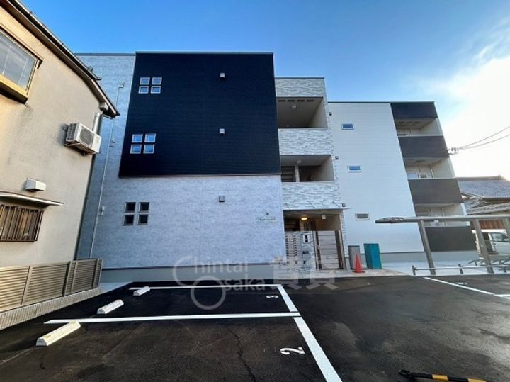 大阪府豊中市利倉2丁目の賃貸アパートの外観