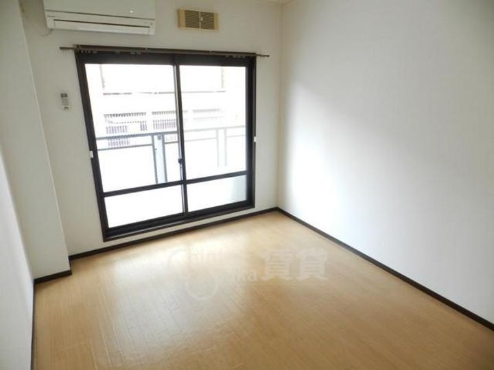 ヴィラージュみのおAの寝室