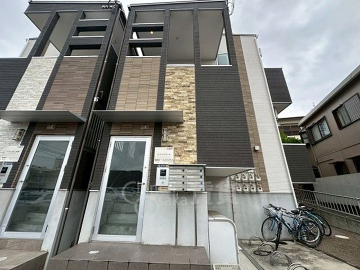 エス・ルミエールの外観