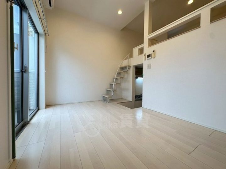 エス・ルミエールの居間