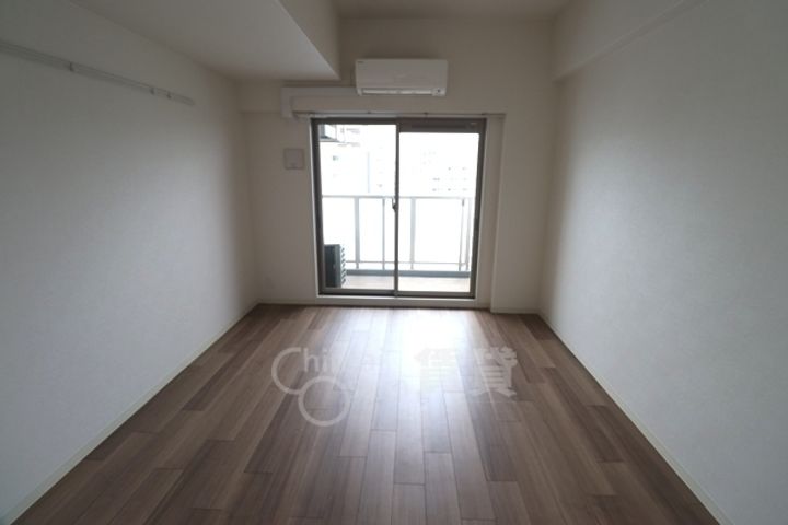 ディームス江坂の居間