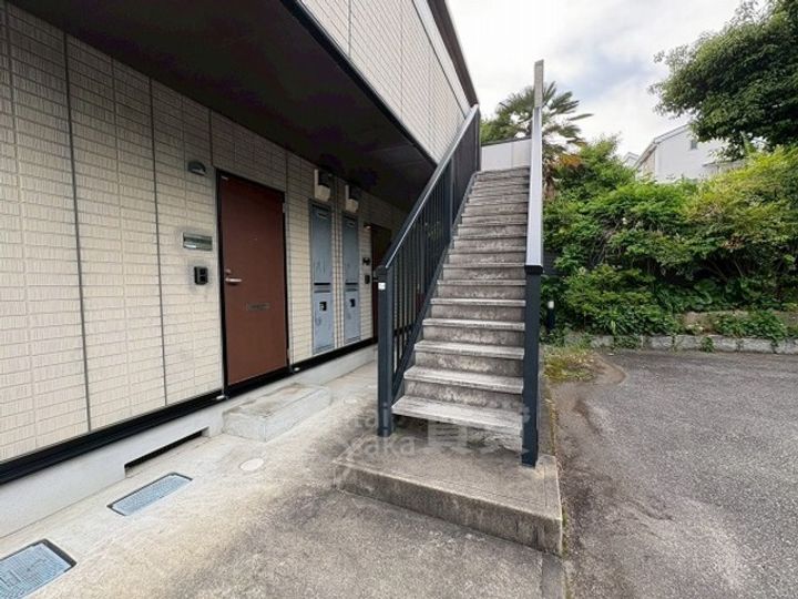 メゾン二翠 Bの玄関