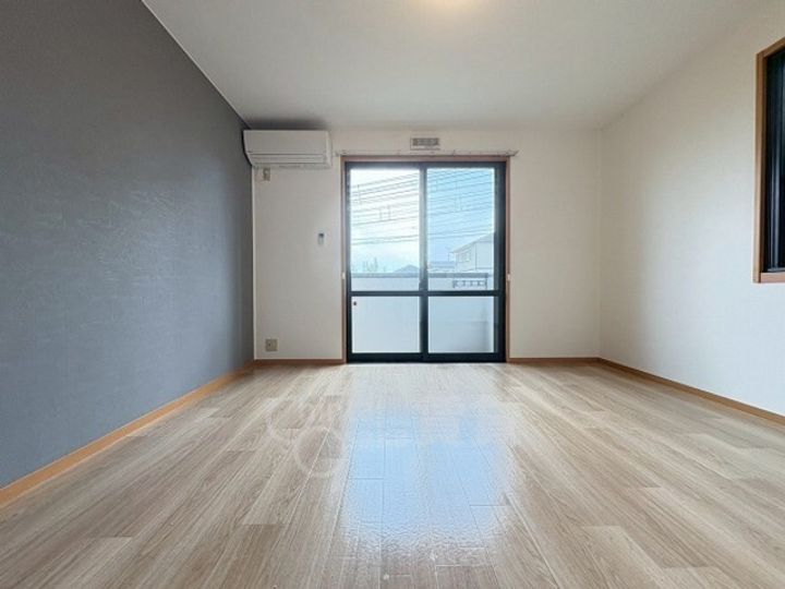 メゾン二翠 Bの居間