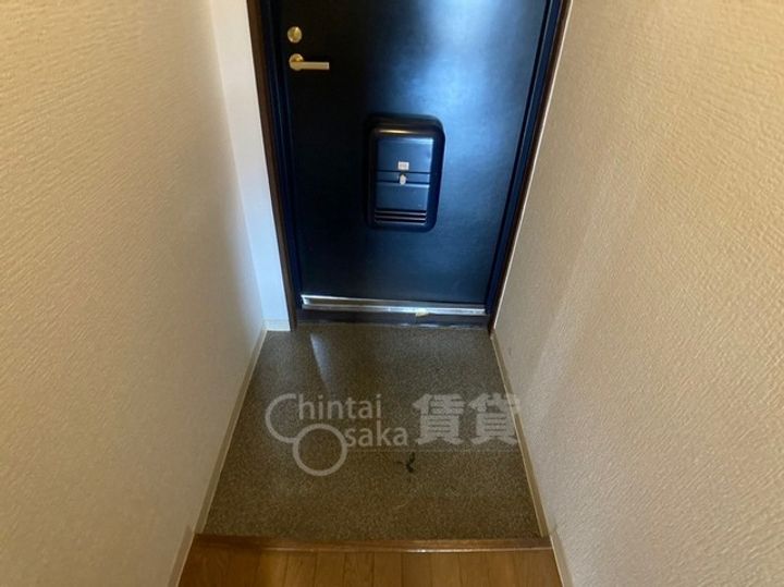 グロウパレス1の玄関